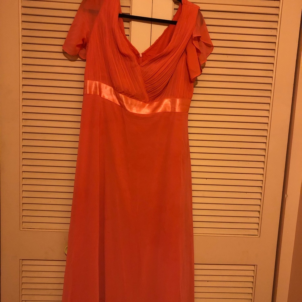 Plus size coral dress.